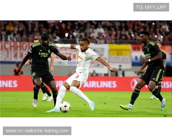 莱比锡上半场三球闪击法兰克福，恩昆库助攻双响