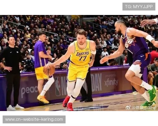 湖人114-121负太阳 布克25分11助攻狄龙25分